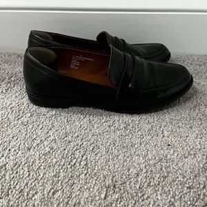 Universal Thread Loafers